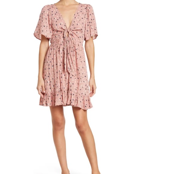 NWOT Lush Nordstrom Flutter Sleeve Flounce Mini Dress - Picture 3 of 7